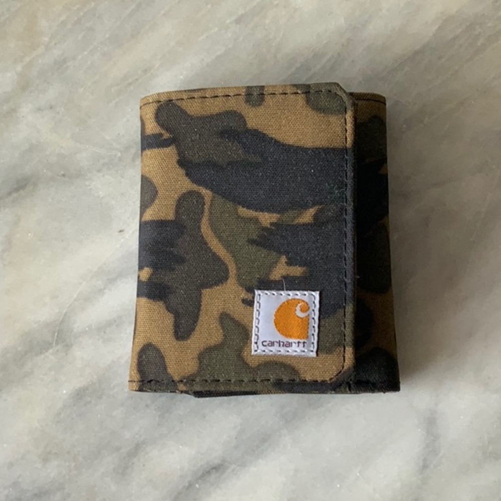 CARHARRT camo trifold wallet